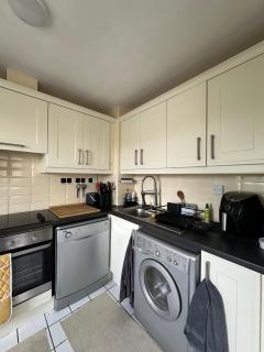 Private Room at Inchicore Luas or Bus to City Centre - 4