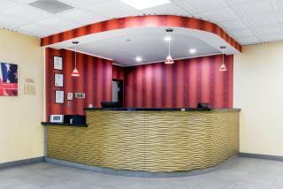 Quality Inn & Suites Charleston - Civic Center - 4