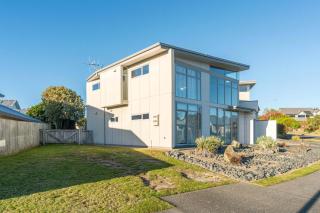 Lake Taupo Gem - 9