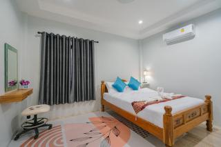 Yingthawee pool villa - 1