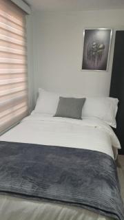Disfruta de una estadía cómoda y tranquila en Quirigua, zona residencial con acceso a tres centros comerciales - 4