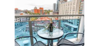 Elegant 2-Bedroom CBD Apartment with Pool, Gym and City Views - 7