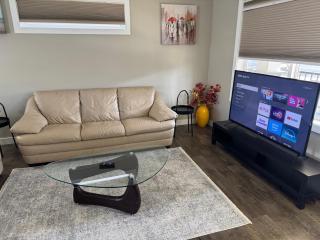 3 BDR - Bonus Room - King Bed - Garage - Near Airport - 9
