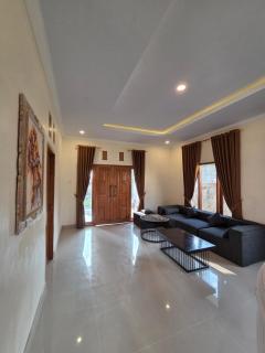 Puri Lebah - 6