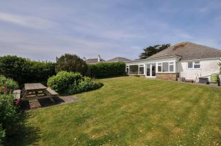 Hillcroft Bungalow - 7