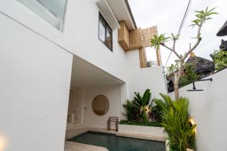 Villa Ombak - 1BR Private Luxury Villa 150m from Seseh Beach - Canggu - 3
