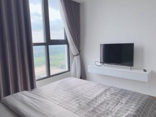 Comfortable 2-bedrooms At Vinhomes Green Bay With Outdoor Sports Facilities And Private Walking Lake - 2