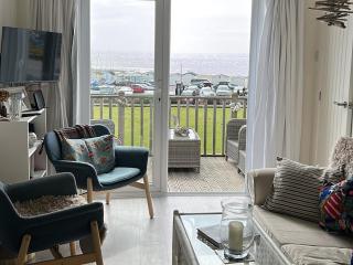 8 Bowling Green Chalets - 6