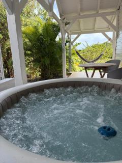 Bungalow vue sur mer avec jacuzzi en pleine nature - 7
