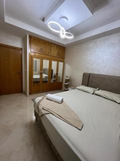 upscale area, quiet apartment - 7