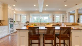 Sunny Pond Estate by AvantStay - 1