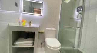 7 Days Inn Yingshang Lanxing Building Materials Market - 8
