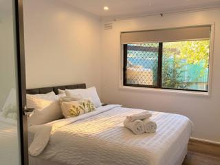 Cozy 3BDR Home in Werribee - 8
