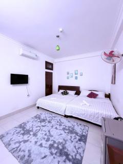 Pink Hotel - 4