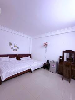 Pink Hotel - 3