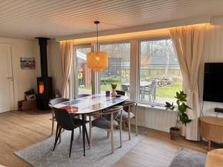 Lovely Holiday Home With Garden Near Water - 7