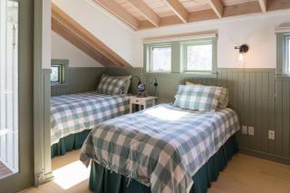 Valhalla The Loft (Oceanfront Hot tub) - 2