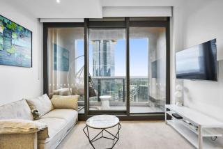 2 Bedroom Prima Pearl Tower with Pool and Private Balcony - 8