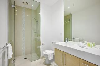 2 Bedroom Prima Pearl Tower with Pool and Private Balcony - 2