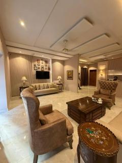Shelton Hotel Gulberg - 6