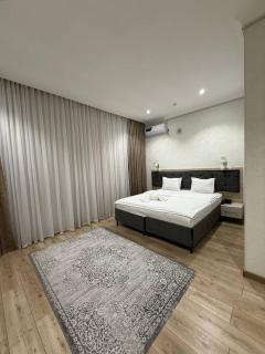 STATUS HOTEL - Qarshi - 1