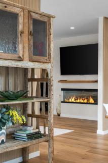 Mellow mountains, boutique beach house - 0