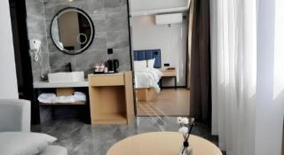 GreenTree Inn Express Qingdao Jiaodong International Airport - 6