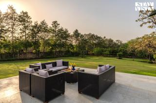 StayVista at Kaimalgarh Aravalli Estate with Pool & Lake View - 8
