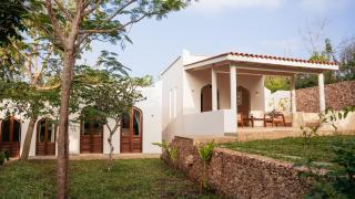 Little Maua - Stylish Private Hideaway on Galu Beach - 1
