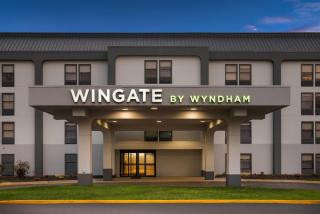 Wingate by Wyndham Cranberry - 9