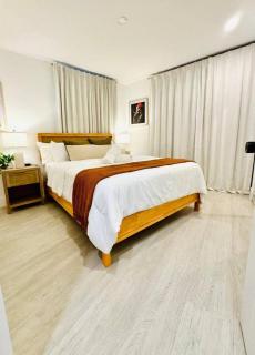 Casa Tropica Escape 2BR Near Beach & Airport - 8