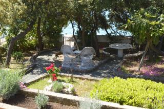 Apartment PALATISA on the beach with sunbeds, umbrella and canoe - 4