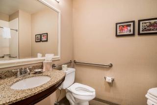 Comfort Inn Concord South End - 2