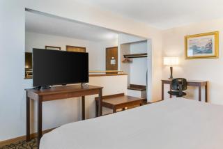 Quality Inn & Suites Manistique - 9