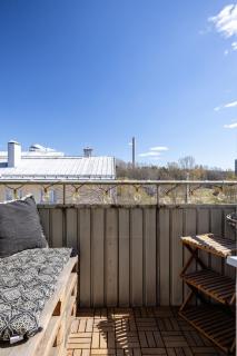 Peaceful & Bright Studio with Balcony in Green Etelä-Haaga - 5