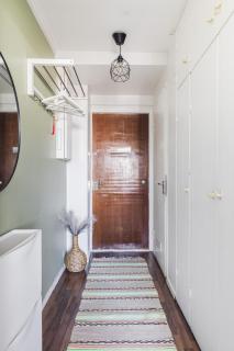 Peaceful & Bright Studio with Balcony in Green Etelä-Haaga - 4
