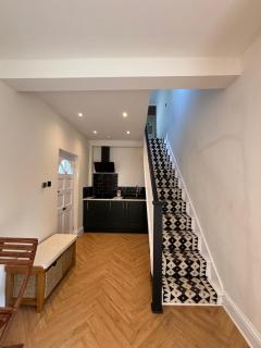 Peaceful Self-Contained Apartment - 5