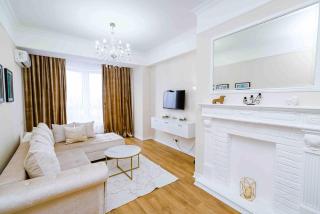 Park Lake Skyline 1BD flat - 2