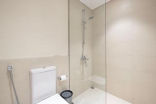Stylish Waterfront 1BR SeaWorld Views Pool & Gym - 6