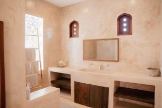 Maua Beach House - Private Swahili Luxury Villa on Galu Beach - 5