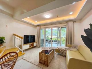 Minimalist 2BR Pico De Loro Near Beach and Pool - 0