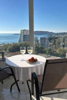 Seafront Serenity - 2BR Beach Walk Apartment - 8