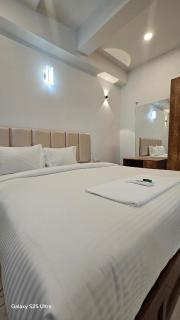 Sky Residency Lodge - 1