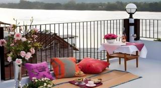 The Royal Chiangkhan Boutique Hotel - 8