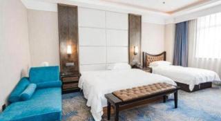 Qingdao Danube International Hotel - 1