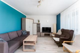 Park Zakrzówek Homely Apartment by BookingHost - 9