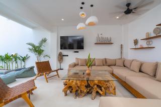 Villa Kleoa - Luxury 4BR Villa Walking Distance to Seseh Beach - Canggu - 8