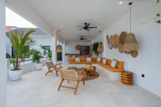 Villa Kleoa - Luxury 4BR Villa Walking Distance to Seseh Beach - Canggu - 6