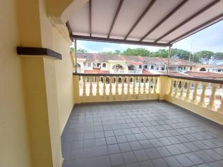 4-Bedroom Landed Home, Semabok Jaya - 4