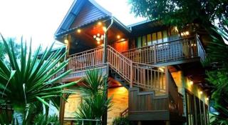 Baan Saranrom - 8